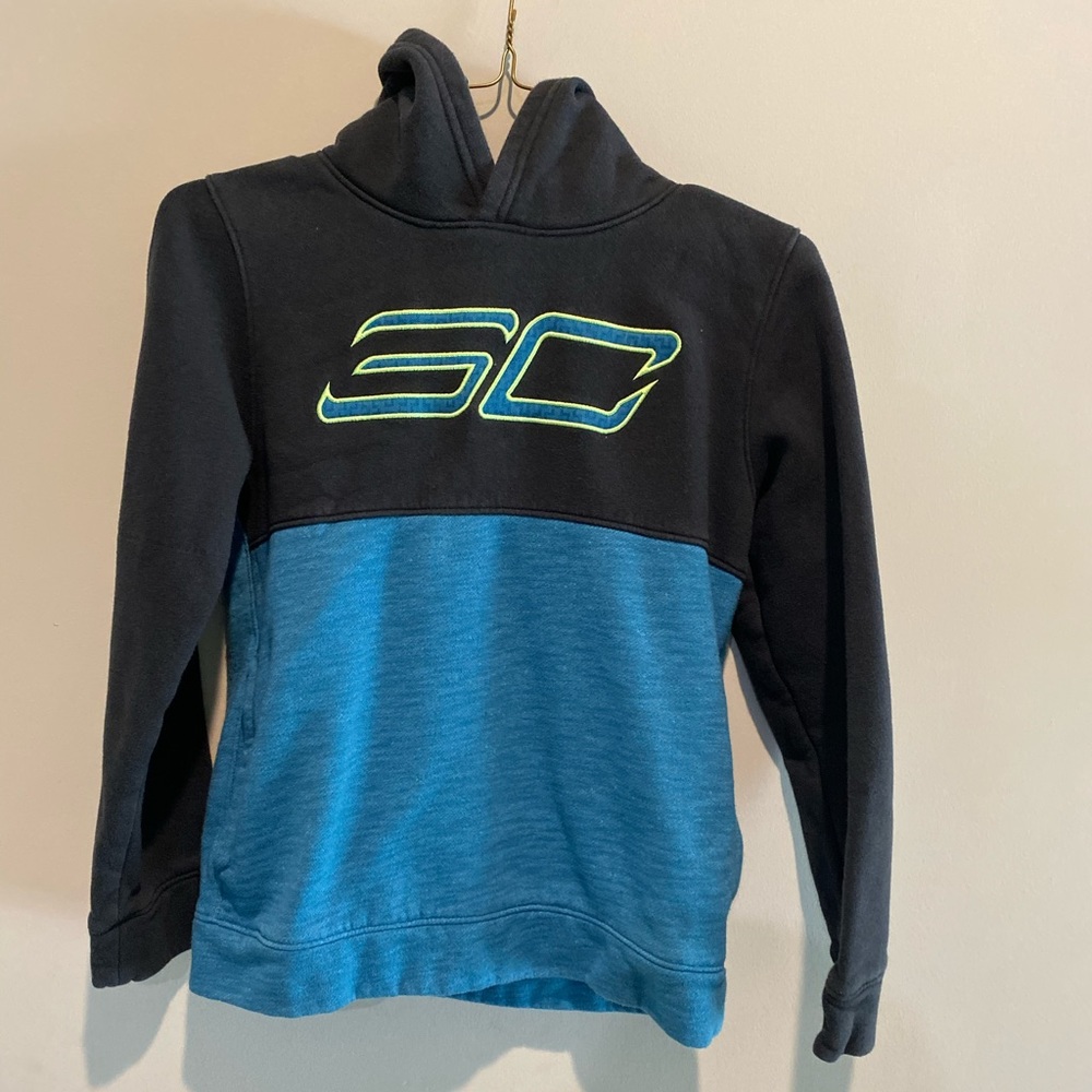 Boys Under Armour hoodie - Picture 1 of 2